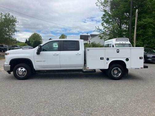 2024 Chevrolet Silverado 3500 LT