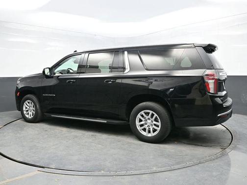 2022 Chevrolet Suburban LT