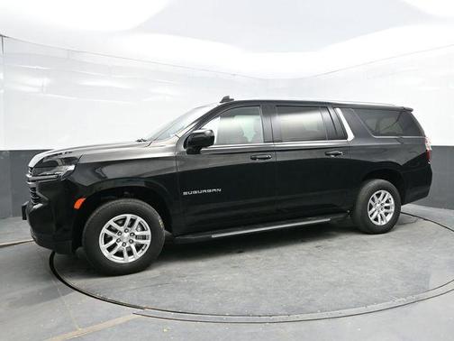 2022 Chevrolet Suburban LT