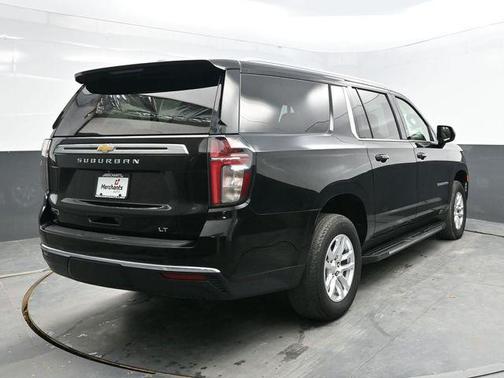 2022 Chevrolet Suburban LT
