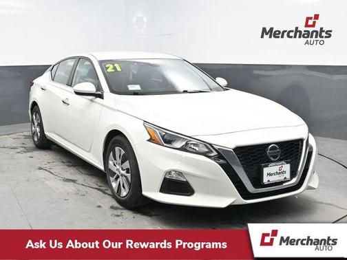 Glacier White 2021 Nissan Altima S FWD