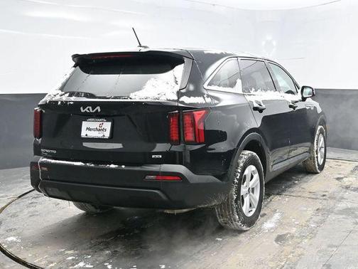2023 Kia Sorento LX