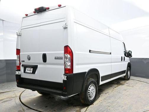 2025 RAM ProMaster 2500 Tradesman