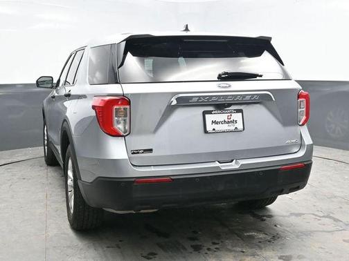 Iconic Silver Metallic 2021 Ford Explorer Base