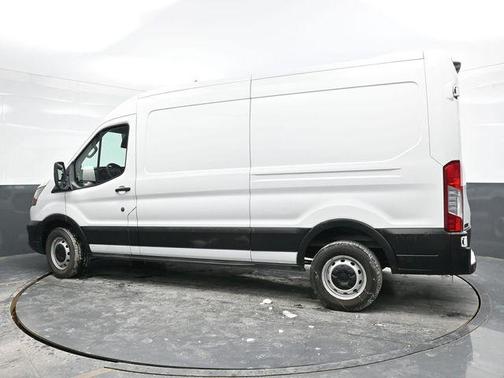 2022 Ford Transit-250 Base