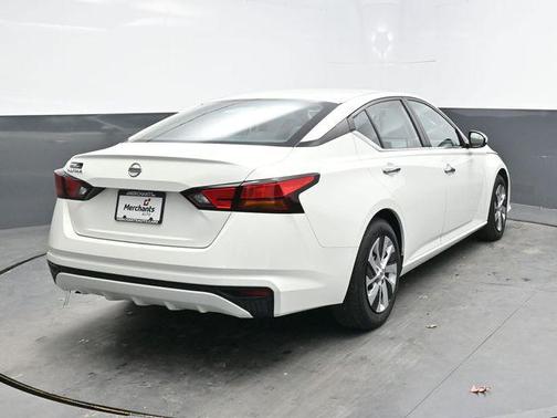2021 Nissan Altima S FWD