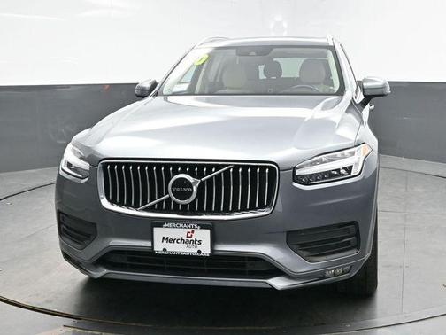 2020 Volvo XC90 T6 Momentum