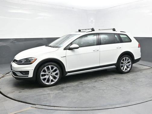 2018 Volkswagen Golf Alltrack TSI S