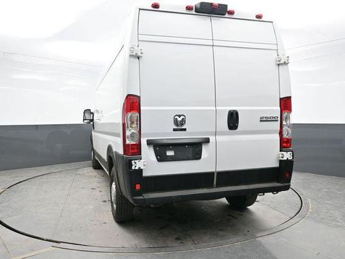 Bright White Clearcoat 2024 RAM ProMaster 2500 Tradesman