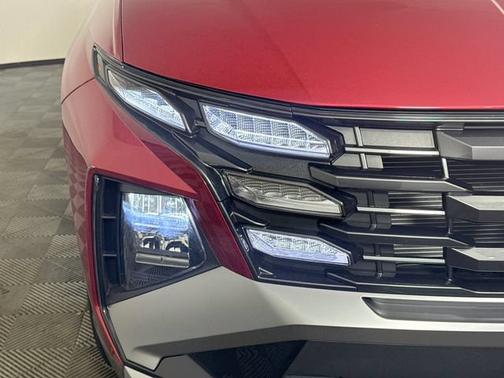 Red 2025 Hyundai TUCSON SE
