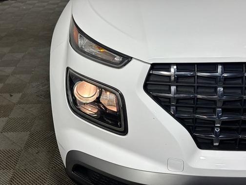 White 2023 Hyundai VENUE SEL