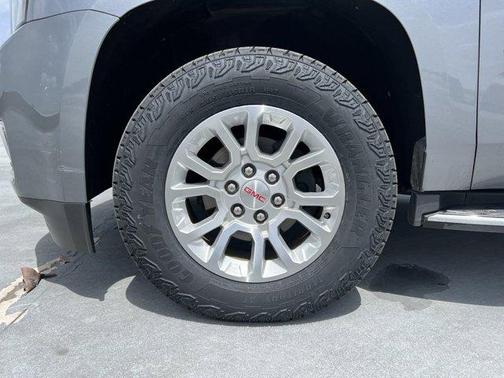 Photo 5 of 48 of 2020 GMC Yukon SLT