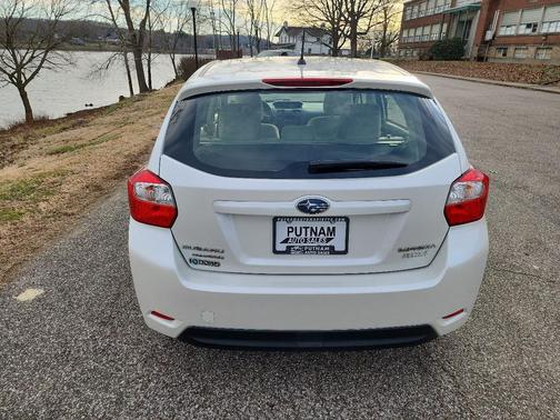 2013 Subaru Impreza 2.0i Premium