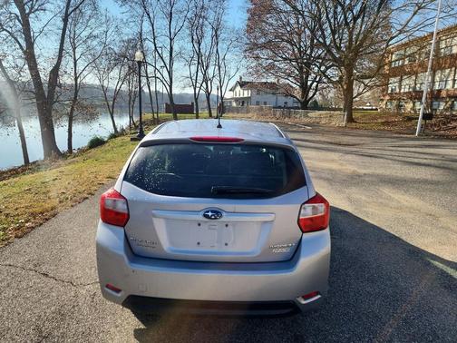 2014 Subaru Impreza 2.0i