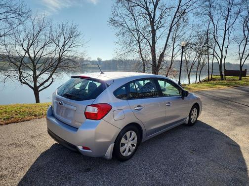 2014 Subaru Impreza 2.0i