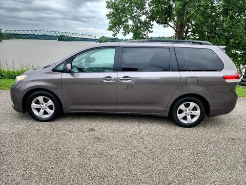 2014 Toyota Sienna LE