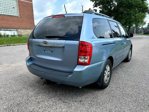 2012 Kia Sedona LX