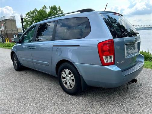 2012 Kia Sedona LX