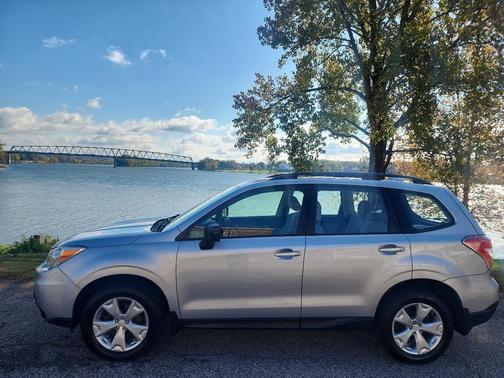 2016 Subaru Forester 2.5i