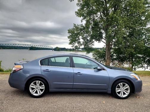 2011 Nissan Altima 3.5 SR