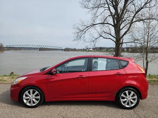 2014 Hyundai Accent SE
