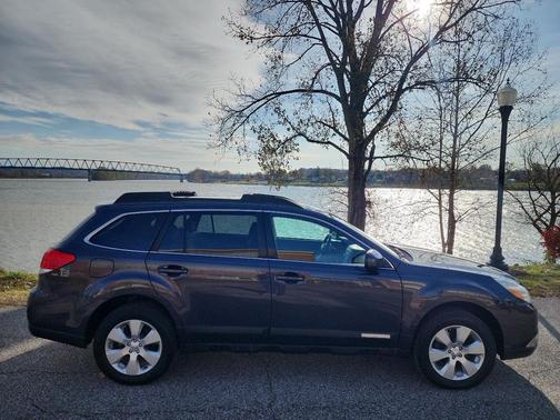 2011 Subaru Outback 2.5 i Limited