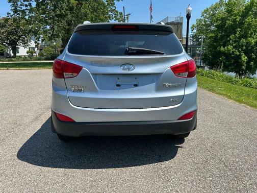 blue 2011 Hyundai TUCSON Limited