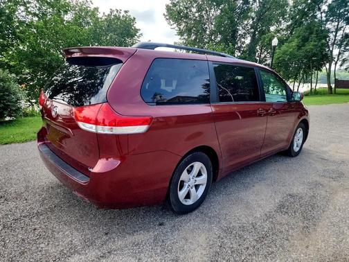 2012 Toyota Sienna LE