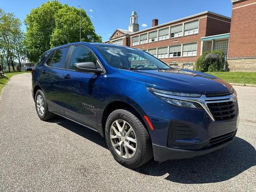 Blue Glow Metallic 2023 Chevrolet Equinox LS