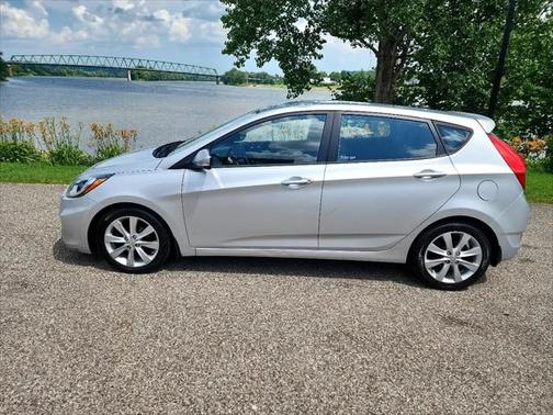 2013 Hyundai Accent SE