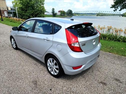 2013 Hyundai Accent SE