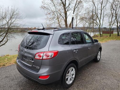 2010 Hyundai SANTA FE SE