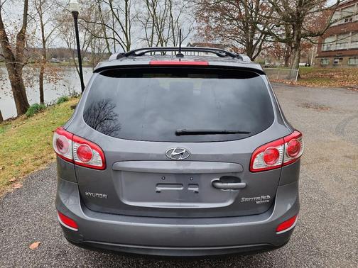 2010 Hyundai SANTA FE SE