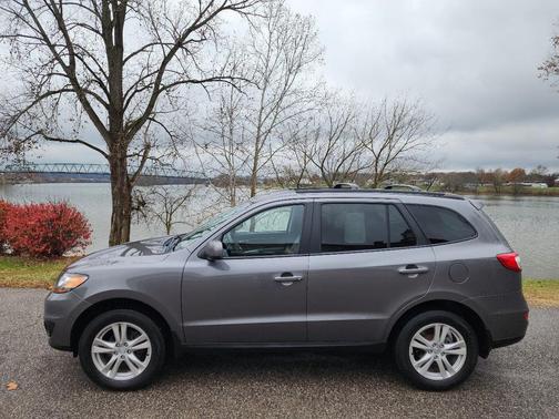 2010 Hyundai SANTA FE SE