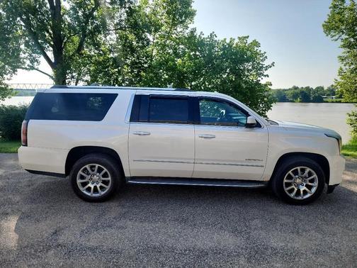2016 GMC Yukon XL Denali