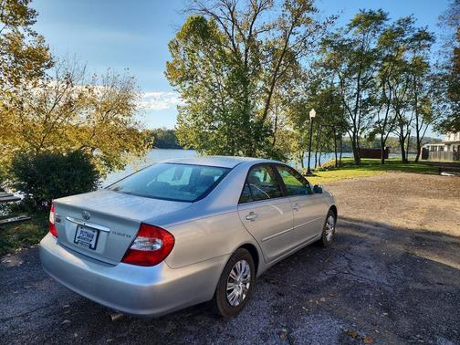 2002 Toyota Camry LE