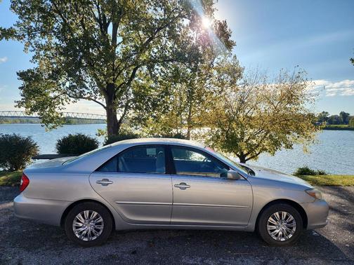 2002 Toyota Camry LE