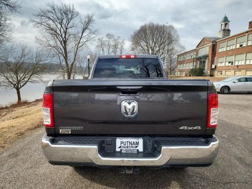 2022 RAM 2500 Big Horn Crew Cab 4x4 6'4' Box