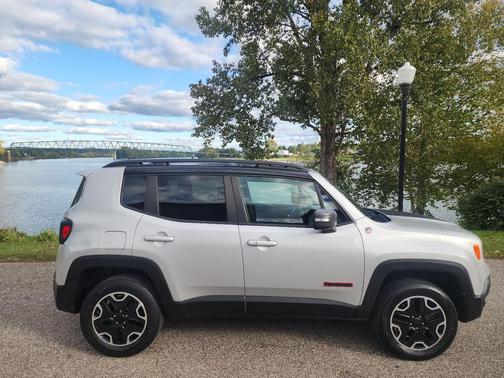 2016 Jeep Renegade Trailhawk