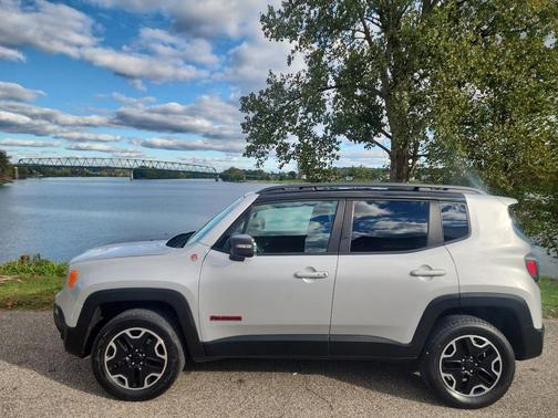 2016 Jeep Renegade Trailhawk
