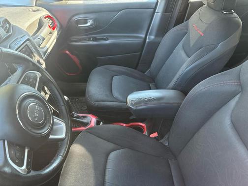 2016 Jeep Renegade Trailhawk