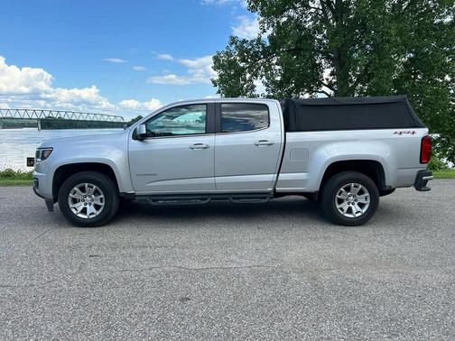 Silver Ice Metallic 2018 Chevrolet Colorado LT