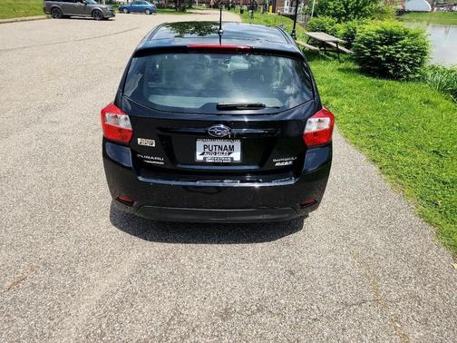 2012 Subaru Impreza 2.0i Premium
