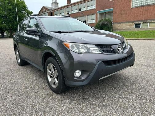 Magnetic Gray Metallic 2015 Toyota RAV4 XLE