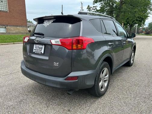 Magnetic Gray Metallic 2015 Toyota RAV4 XLE