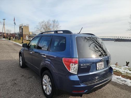 2011 Subaru Forester 2.5 X Premium