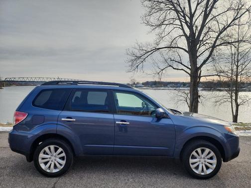 2011 Subaru Forester 2.5 X Premium