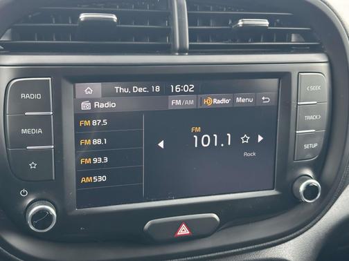 2023 Kia Soul LX IVT