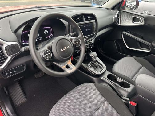 2023 Kia Soul LX IVT