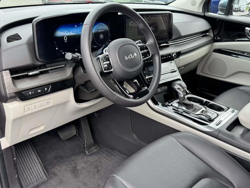 2024 Kia Carnival SX FWD